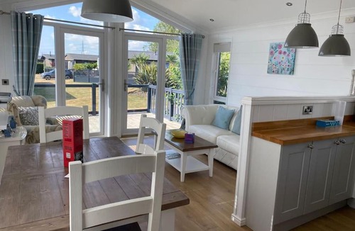 Westmarsh Villa | Stunning 2 Bed Villa in Ramsgate
