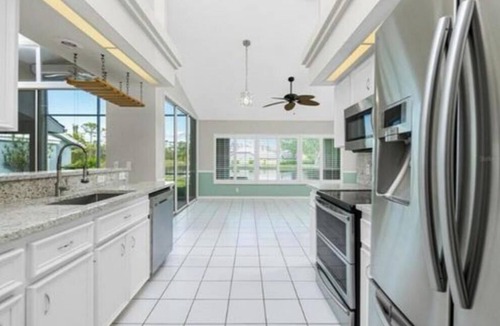 Riverwood House | Stunning 2 bedroom 2 bathroom home in gated community