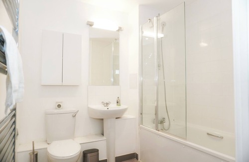 Barking Apartment | Stunning 2 bedroom apartment