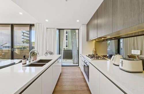 Waterloo Apartment | Stunning 2 Bedroom Apt at Waterloo