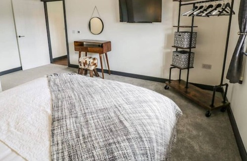 Priors Marston Other | Stunning 2 Bedroom Barn with Hot Tub