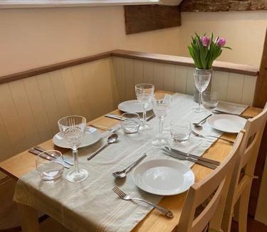 Alresford Apartment | Stunning 2 Bedroom Flat in a Central Location