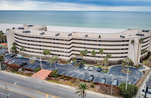 Belle Vista Condo | Stunning 2+ St. Pete Beach condo directly on the sand.