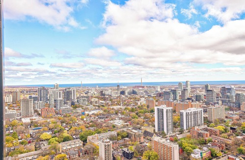 Garden District Condo | Stunning 2Bed2Bath Suite with Lake and CN Tower View in Downtown Toronto