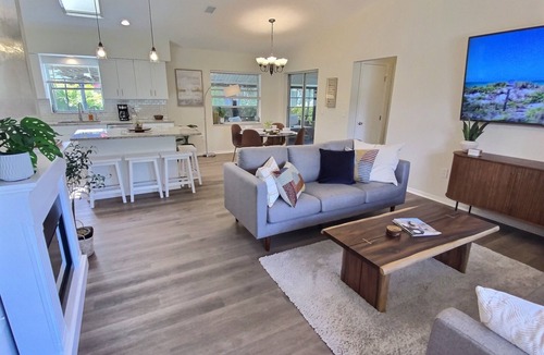 Venice Gardens House | Stunning 2Br/2Ba Pool Home Near Beaches
