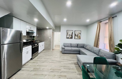 Williamsbridge Apartment | Stunning 2BR next to Bronx Zoo