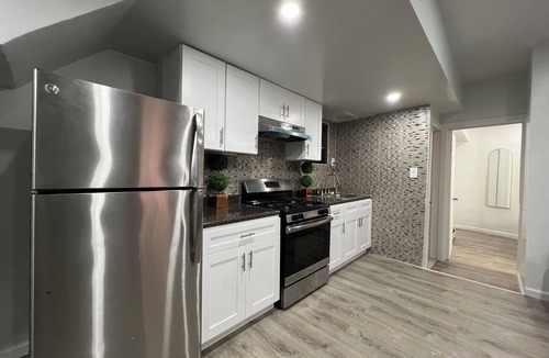 Williamsbridge Apartment | Stunning 2BR next to Bronx Zoo