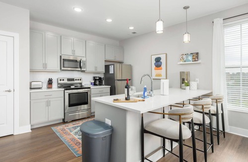 Downtown Columbus Apartment | Stunning 2BR Penthouse | Garage | Elevator | Gym