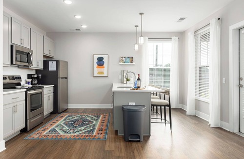 Downtown Columbus Apartment | Stunning 2BR Penthouse | Garage | Elevator | Gym