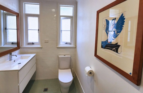 Queenscliff Apartment | Stunning 2BR Unit in Queenscliff