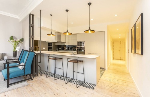 Jeronimos Apartment | Stunning 3 bedroom apartment next to the Retreat