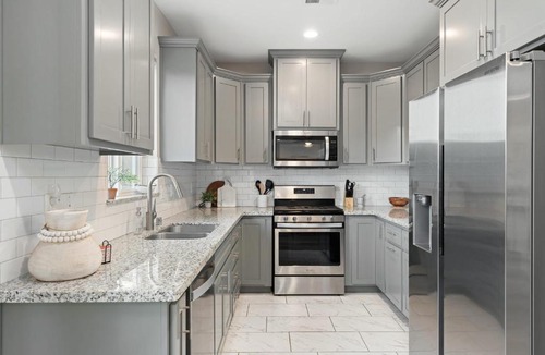 Sacramento House | Stunning 3 bedroom home