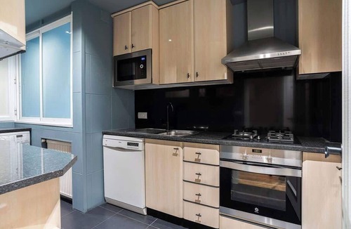 El Parc i la Llacuna del Poblenou Apartment | Stunning 3-Bedroom near City Center & Beach