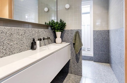 Unley Villa | STUNNING 3 BEDROOM VILLA