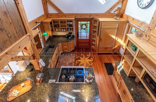 Belmont House | Stunning 3 br Timber Frame Ski Retreat on 6 acres