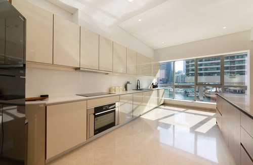 Jumeirah Beach Residence Villa | Stunning 3-Floor Villa w/Kids Room & Rooftop Terrace over Dubai Marina