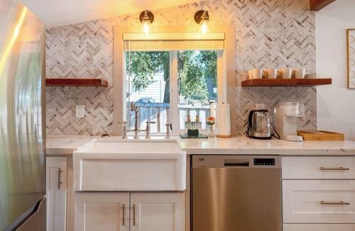 Fort Lewis House | Stunning 3b1bHome w/Lake Access