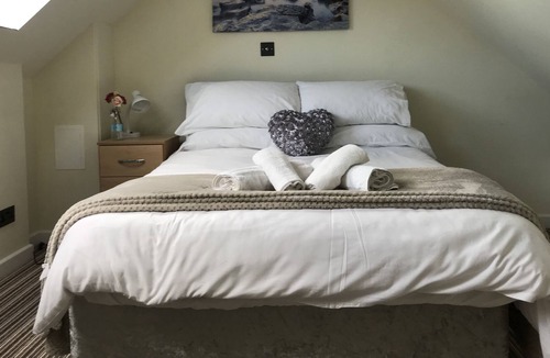 Netley House | Stunning 3bed beach house