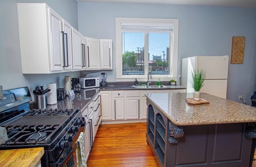Near East Side Cottage | Stunning 3br/2ba Haven in Downtown's Heart