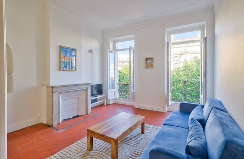 6th Arrondissement Apartment | Stunning 3BR Flat near Vieux Port