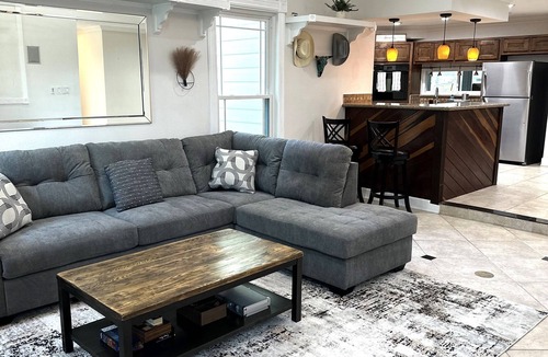 Tomball House | Stunning 4 Acre Retreat w/Hot Tub, Sauna, Disc Golf and Pool