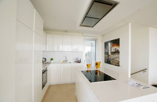 Marbella Villa | Stunning 4 bed Marbella villa, private (heated) pool, Air Con, WIFI nr beach