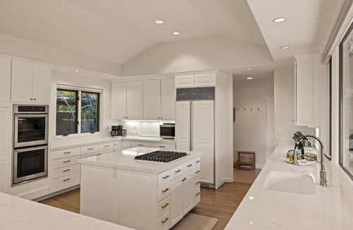 Carmel Valley House | Stunning 4 Bed plus Guest House - 30 Night Minimum Stay