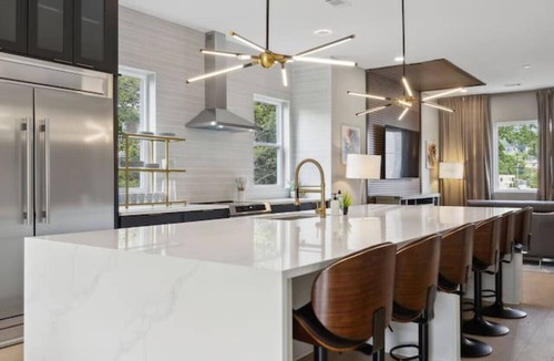 Madison House | Stunning 4 Bedroom/4.5 Bath Home w/Rooftop Deck!