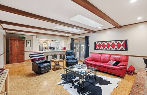 Ponca City House | Stunning 4-Bedroom Home with Outdoor Pool & A/C in Ponca City