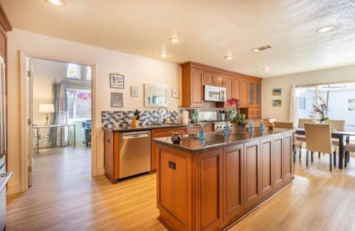 Mission Viejo House | Stunning 4 Bedroom 1 Level- Pool, Spa, Grass Yard, Fire Pit, Garage, BBQ