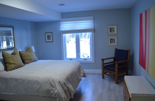Dysart et al Cottage | Stunning 4 Season Cottage on West Lake!