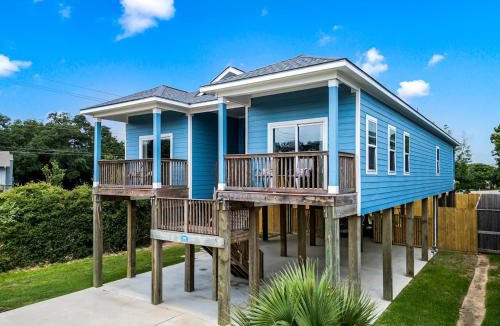 El Lago House | Stunning 4BR Home Near the Bay!