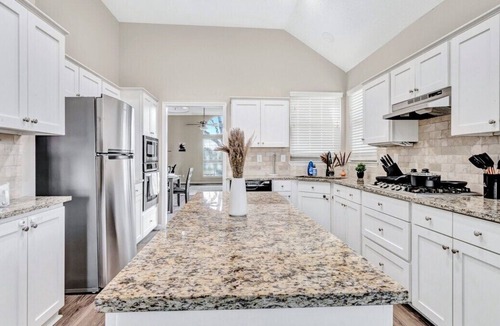 Allen House | Stunning 4BR Home w/ Patio & Garage - Pet Friendly