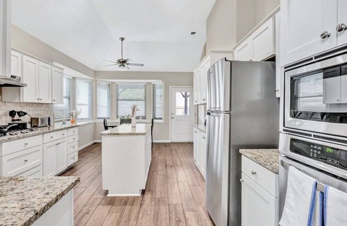 Allen House | Stunning 4BR Home w/ Patio & Garage - Pet Friendly