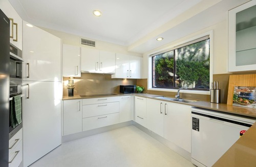 Tascott House | Stunning 4BR Home with Pool & Water Views