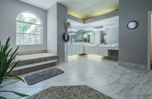 Ormond Beach House | Stunning 4BR Luxurious Home on River!