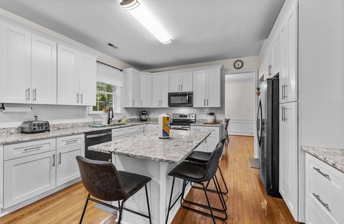 Durham House | Stunning 5 bedroom/3 bath home in Hope Valley Farm