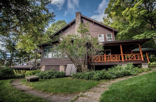 Inlet House | Stunning 5-bedroom, 3-bathroom retreat on 4th Lake between Old Forge and Inlet!