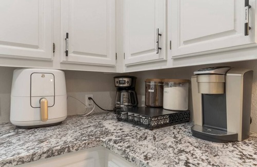 Tulsa House | Stunning 5 Bedroom: Owen Park