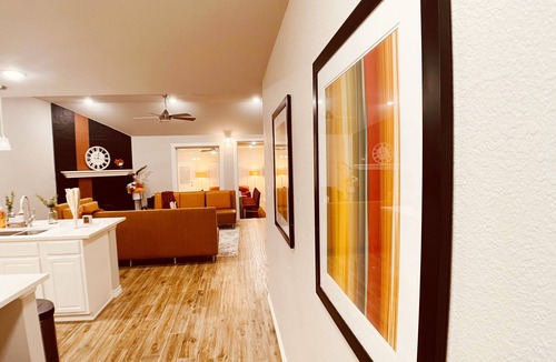 Round Rock House | Stunning 5BR Sleeps 14 Round Rock for Large Team Events