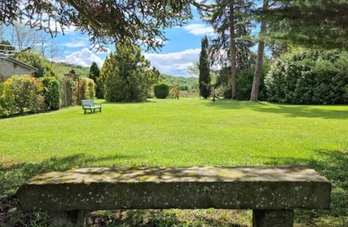 Mirepoix House | Stunning 6 bedroom Farmhouse with heated pool.