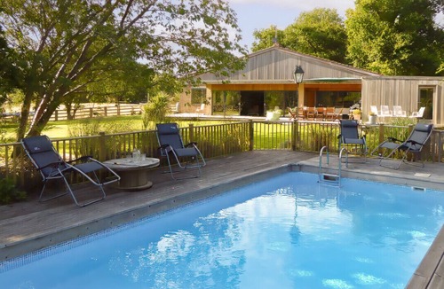 Birlingham House | Stunning 6BD with Swimming Pool & Sauna