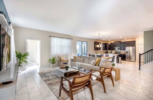 Campbell House | Stunning 6BR Lakeview at Storey Lake Disney - 2929