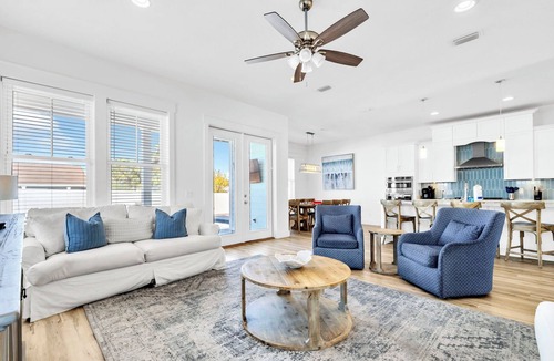 Kiska Beach House | ☀️Stunning 6BR Beach Retreat with Private Pool-Walk to Beach-Salty Blue☀️
