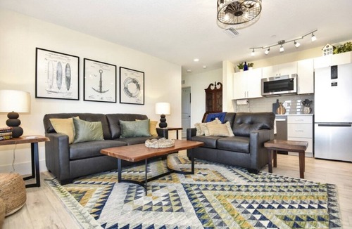 Painters Walk House | Stunning 7BR Oceanfront Home, Perfect for Groups