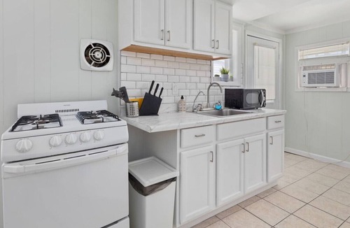 Wildwood Apartment | Stunning 8 beds 4 baths Minute 2 Beach & boardwalk