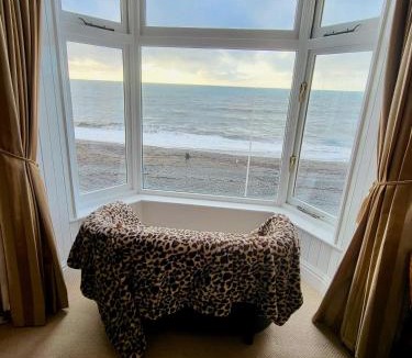 Aberystwyth Apartment | Stunning Aberystwyth South Beach Apartment
