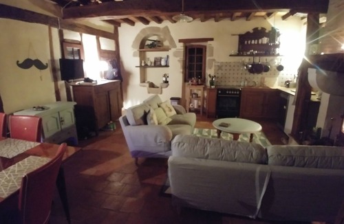 Saint-Avit Cottage | Stunning ancient stone cottage with private pool, set in panoramic lake location