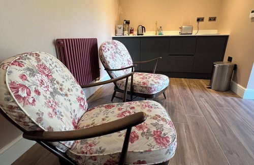 Shepton Mallet Apartment | Stunning annexe near Bruton