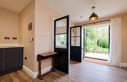 Shepton Mallet Apartment | Stunning annexe near Bruton